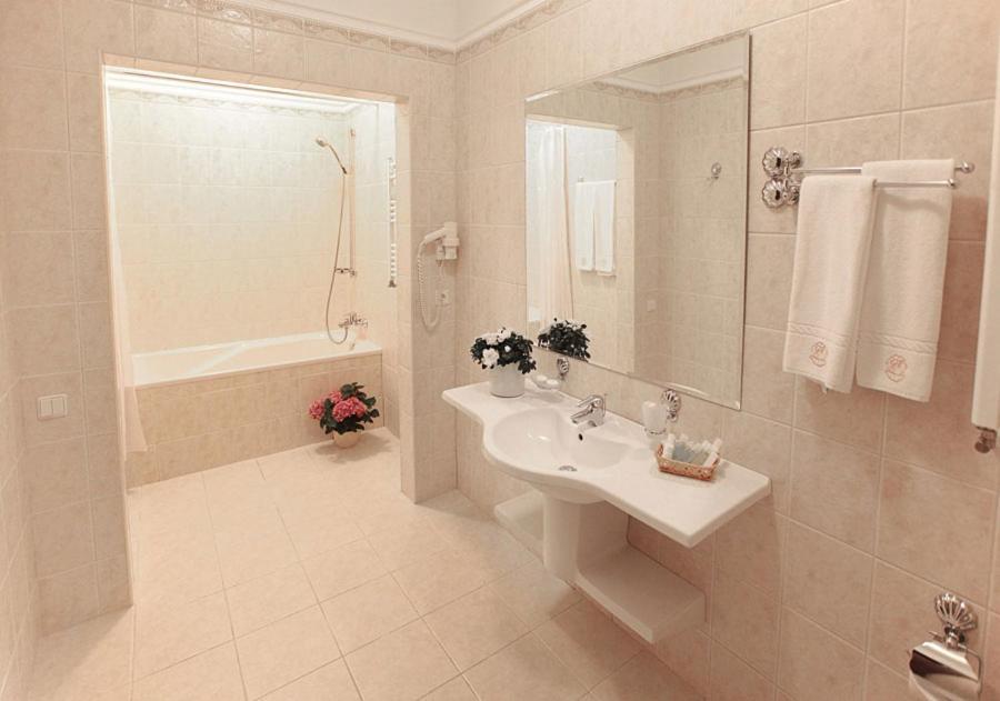 Гранде Петтине Hotel Odessa Ngoại thất bức ảnh